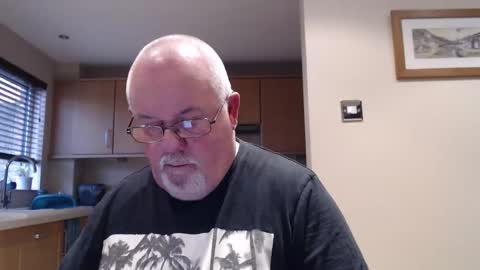 Snapshot of touchwood25 chatting on May 1, 6:56 pm TOUCHWOOD25 online show from May 1, 6:56 pm