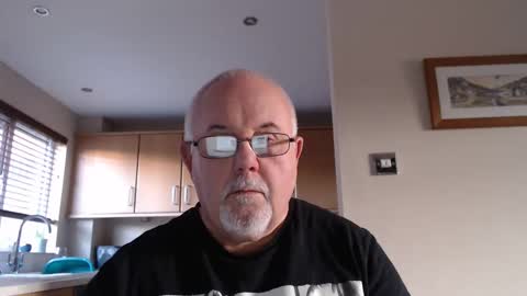 Snapshot of touchwood25 chatting on May 14, 6:47 pm TOUCHWOOD25 online show from May 14, 6:47 pm