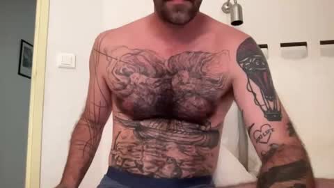 toutsexy online show from June 25, 10:20 am