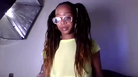 Snapshot of toxic_excotic6969 chatting on December 3, 7:34 pm naughteacher2001 online show from December 3, 7:34 pm
