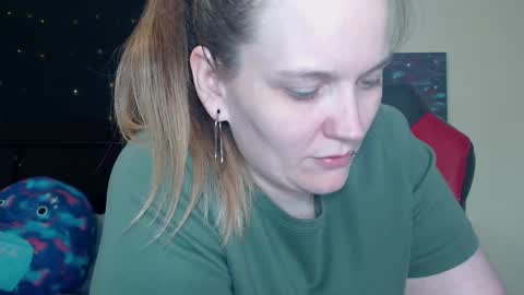 Lilly Miss Mistress Goddess Maam Queen Boss online show from December 2, 8:52 am