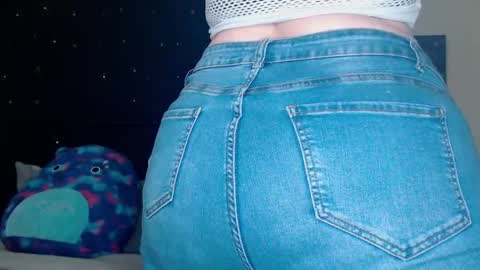 Lilly Miss Mistress Goddess Maam Queen Boss online show from December 14, 11:29 am