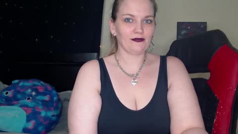 Lilly Miss Mistress Goddess Maam Queen Boss online show from January 5, 10:53 am