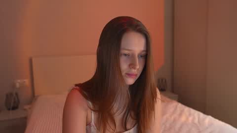 Bella online show from November 30, 4:33 pm