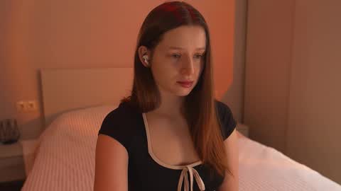 Bella online show from December 15, 4:22 pm