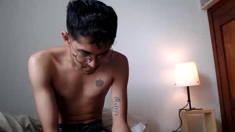 Snapshot of toy_sweet chatting on May 25, 5:08 pm Xander online show from May 25, 5:08 pm