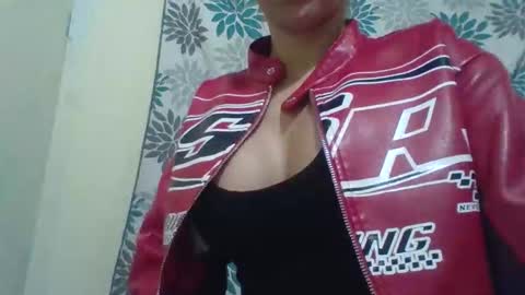 Snapshot of toyita707 chatting on March 9, 3:43 am toyita707 online show from March 9, 3:43 am