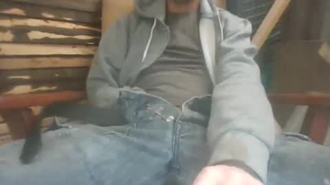 Snapshot of tr8e035 chatting on December 14, 12:21 pm tr8e035 online show from December 14, 12:21 pm