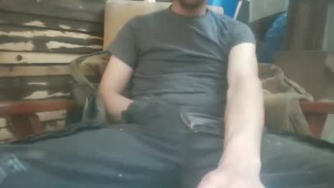 Snapshot of tr8e035 chatting on December 15, 11:25 am tr8e035 online show from December 15, 11:25 am