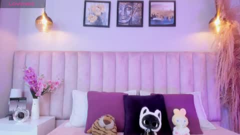 Snapshot of tracy_lee_ chatting on March 27, 8:30 pm Tracy online show from March 27, 8:30 pm