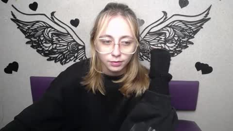 Snapshot of tracyleebb chatting on December 1, 11:48 am TracyLeeBB online show from December 1, 11:48 am