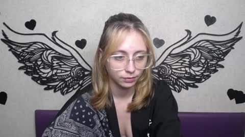 Snapshot of tracyleebb chatting on December 5, 7:39 am TracyLeeBB online show from December 5, 7:39 am