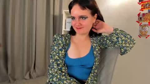 Call me Tracy online show from December 13, 7:53 pm