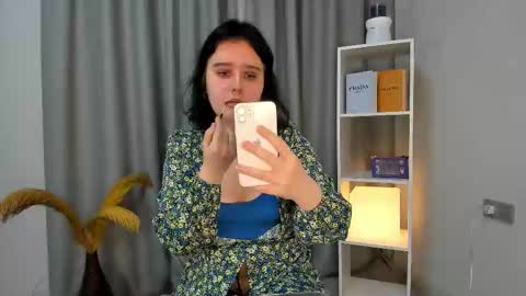 Call me Tracy online show from December 14, 1:49 pm