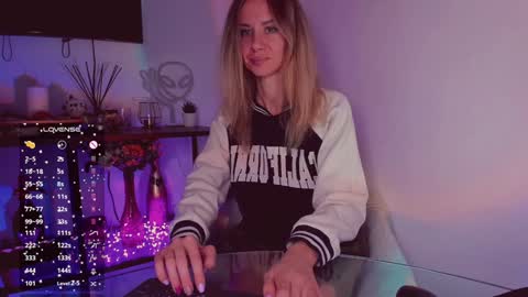 Snapshot of trafka_murafka chatting on December 17, 10:43 pm Hey my name is Kiri Kiri online show from December 17, 10:43 pm