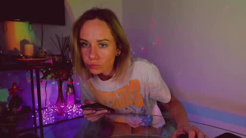 Snapshot of trafka_murafka chatting on January 8, 11:09 pm Hey my name is Kiri Kiri online show from January 8, 11:09 pm