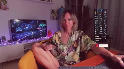 Snapshot of trafka_murafka chatting on October 2, 9:44 pm Hey my name is Kiri Kiri online show from October 2, 9:44 pm