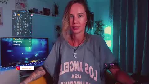 Hey my name is Kiri Kiri online show from July 16, 8:37 pm