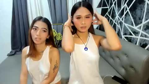 Snapshot of transbigcockselfsucker chatting on May 18, 12:07 am GEN LUXS online show from May 18, 12:07 am