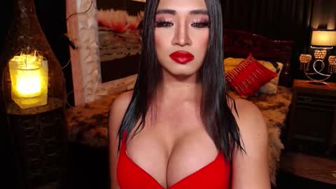 ROSY TAN  BE MY KING DONT FORGET TO FOLLOW AND THUMBS UP ME online show from February 3, 5:38 am