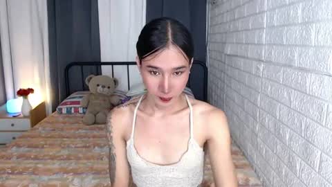 Chloe online show from June 18, 1:06 am