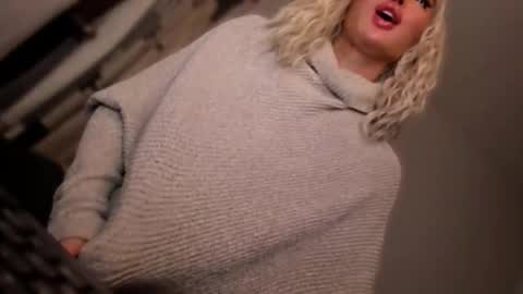 ALMIGHTY GODDESS VALENTINA online show from October 22, 12:33 am