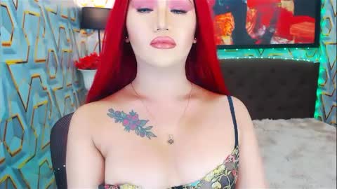 Snapshot of transplayfullolivia chatting on December 16, 8:26 pm KYLIE BELLA TS online show from December 16, 8:26 pm