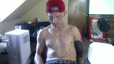 Snapshot of trapb606_2 chatting on June 28, 8:37 pm trapb606_2 online show from June 28, 8:37 pm