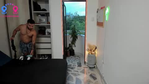 travis bakerr online show from September 20, 10:44 pm