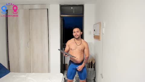 travis bakerr online show from November 29, 10:57 pm