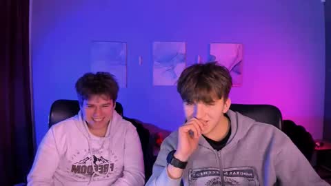 Travis online show from February 5, 9:58 am