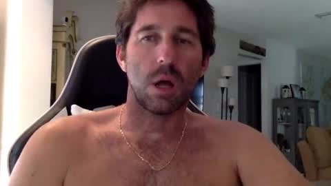 Snapshot of traviskenn chatting on September 11, 6:52 pm TravisKenn online show from September 11, 6:52 pm