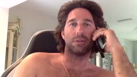 Snapshot of traviskenn chatting on February 17, 7:53 pm TravisKenn online show from February 17, 7:53 pm