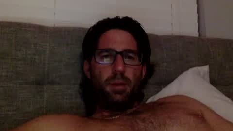 Snapshot of traviskenn chatting on February 20, 2:30 am TravisKenn online show from February 20, 2:30 am