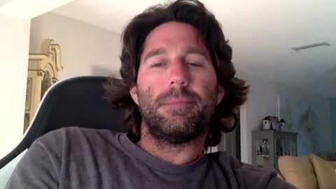 Snapshot of traviskenn chatting on February 25, 12:37 pm TravisKenn online show from February 25, 12:37 pm