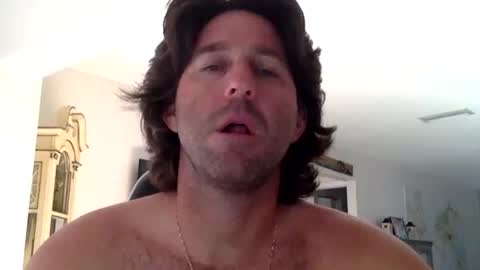 Snapshot of traviskenn chatting on March 2, 12:45 pm TravisKenn online show from March 2, 12:45 pm