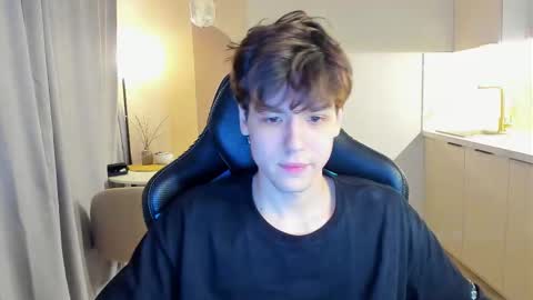 travisrivas online show from October 23, 7:23 pm