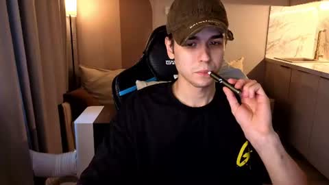 travisrivas online show from July 26, 2:24 pm