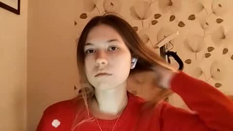 Snapshot of travisroule chatting on December 3, 4:20 am Lisa online show from December 3, 4:20 am