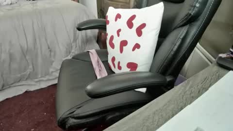 Snapshot of treasureofxtac chatting on February 12, 8:04 pm treasureofxtac online show from February 12, 8:04 pm