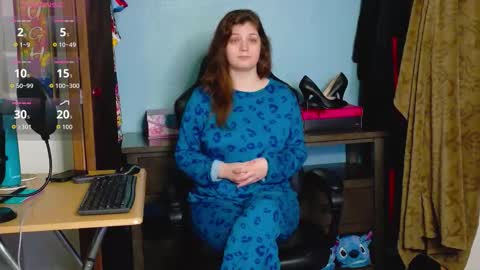 TreeJeanne online show from November 13, 12:20 am