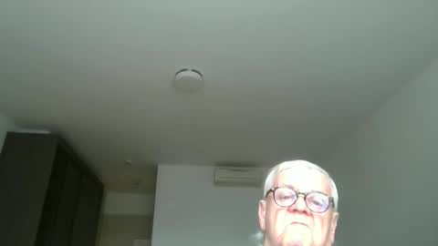 Snapshot of trekbeestje1 chatting on December 3, 1:20 pm trekbeestje online show from December 3, 1:20 pm