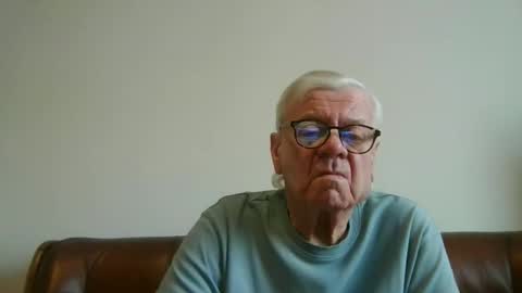 Snapshot of trekbeestje1 chatting on December 18, 9:04 am trekbeestje online show from December 18, 9:04 am