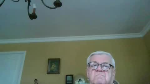 Snapshot of trekbeestje1 chatting on February 21, 9:54 am trekbeestje online show from February 21, 9:54 am