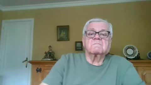 Snapshot of trekbeestje1 chatting on March 14, 9:15 am trekbeestje online show from March 14, 9:15 am