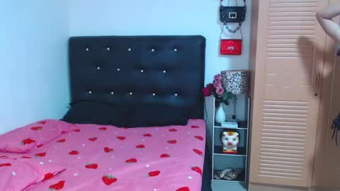 STEPHANiE online show from October 28, 2:59 am