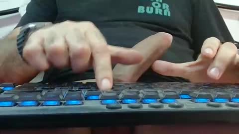 trevido4u online show from October 22, 11:04 pm