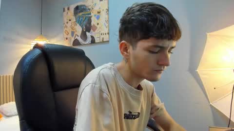 Snapshot of trevor_mob chatting on March 15, 12:22 pm trevor_mob online show from March 15, 12:22 pm