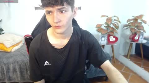 Snapshot of trevor_mob chatting on March 23, 4:55 pm trevor_mob online show from March 23, 4:55 pm