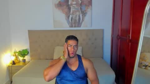 Snapshot of trevor_vinc chatting on September 28, 12:54 pm trevor online show from September 28, 12:54 pm